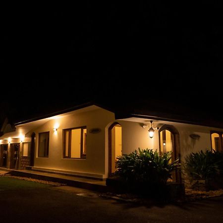 Carmelia Haven Resort Thekkady Exteriör bild