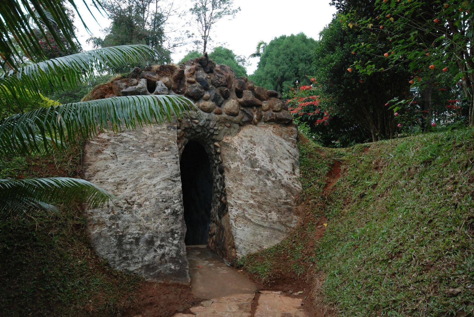 Carmelia Haven Resort Thekkady Exteriör bild